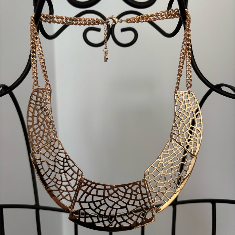 Elegant Gold Statement Necklace